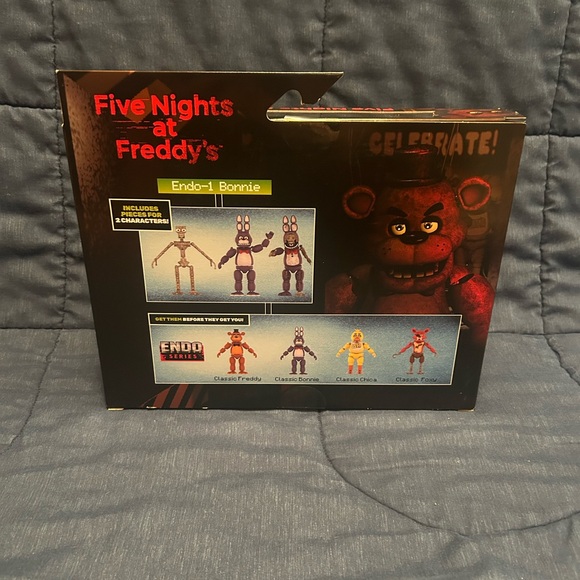 Five Nights At Freddy’s Endo Series Classic Bonnie & Withered Bonnie Jazwares - Picture 14 of 14